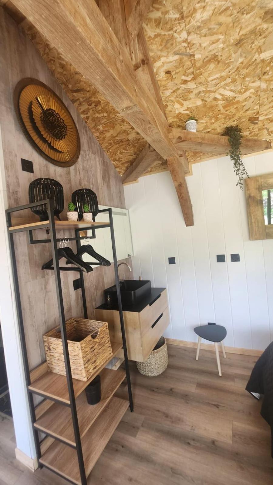 Lodge Du Chateau De Feschaux Villeneuve-sous-Pymont 外观 照片