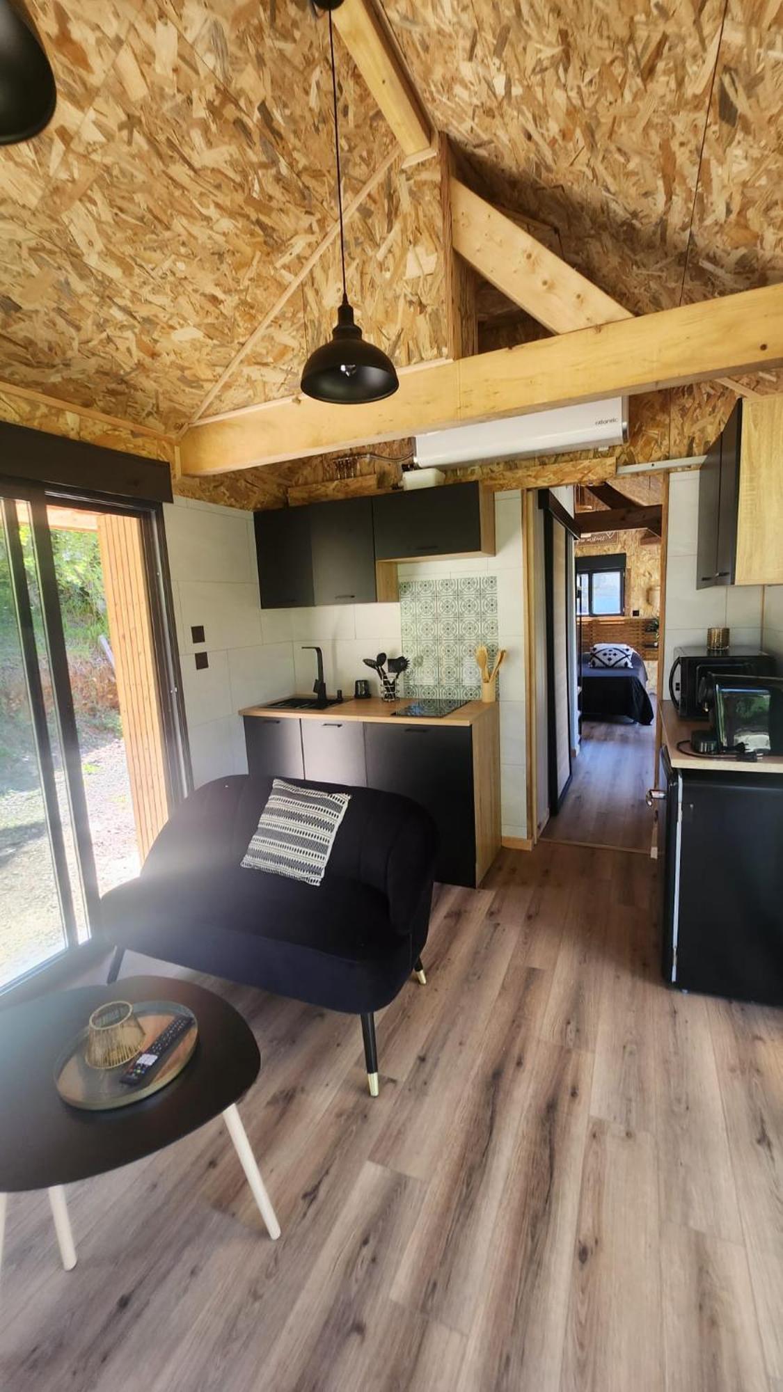 Lodge Du Chateau De Feschaux Villeneuve-sous-Pymont 外观 照片